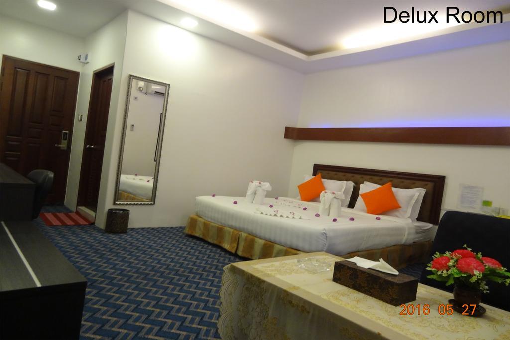Perfect Hotel Mandalay Exterior foto